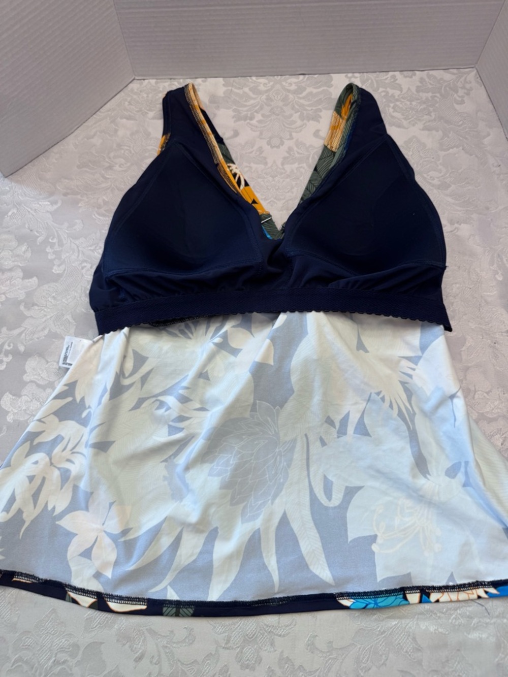 Lands’ End Wrap Style Tankini Top Crisscross Straps Plus 2X 20W-22W Navy Floral - Picture 9 of 10